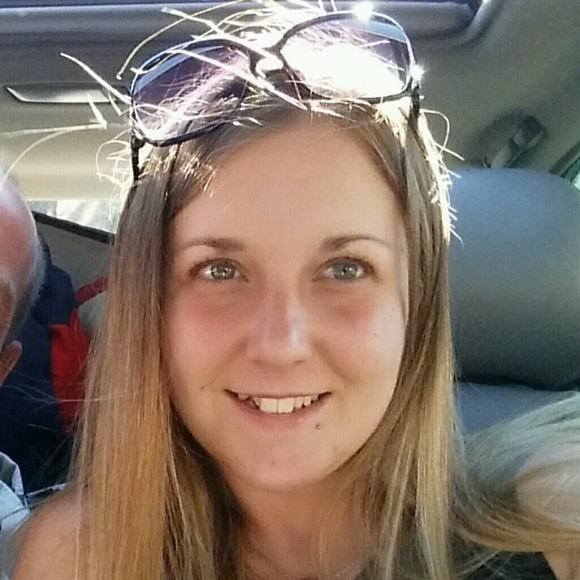 Meet your Posher, Kaci - Picture 1 of 1